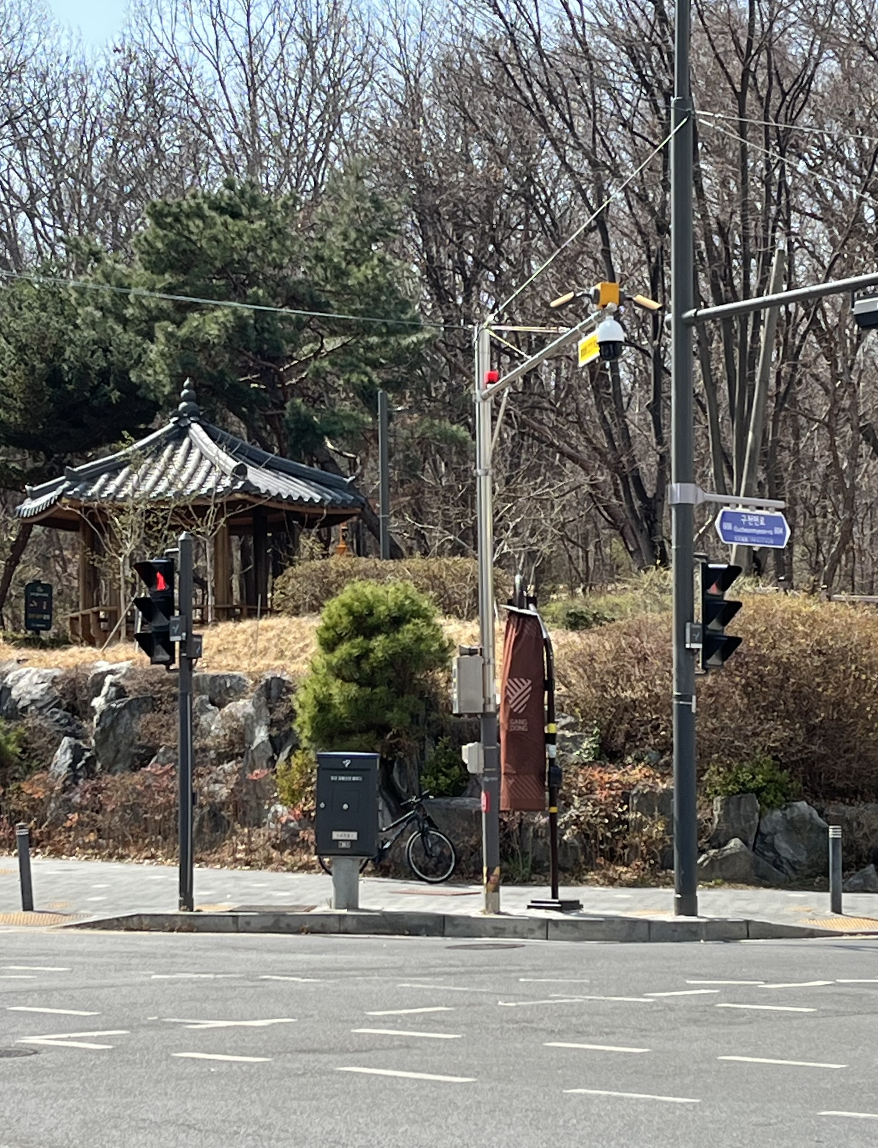 1776398802.61052    .jpg